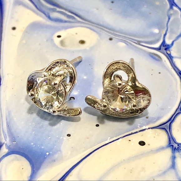 🔥Silver 925 Heart Stud Small Kids Earrings - Picture 2 of 6